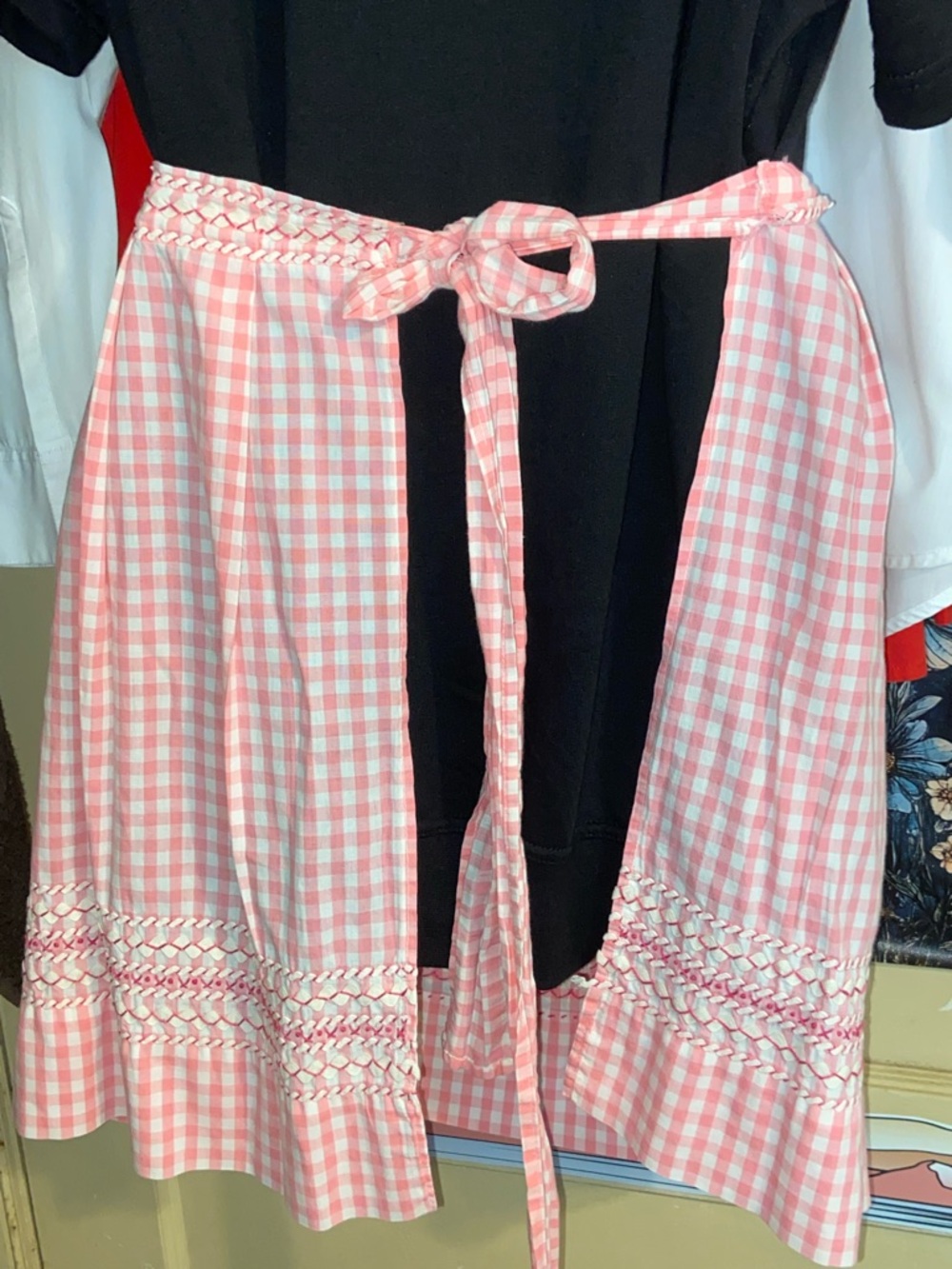 PINK GINGHAM VINTAGE APRON Smocked Detail - Picture 2 of 5